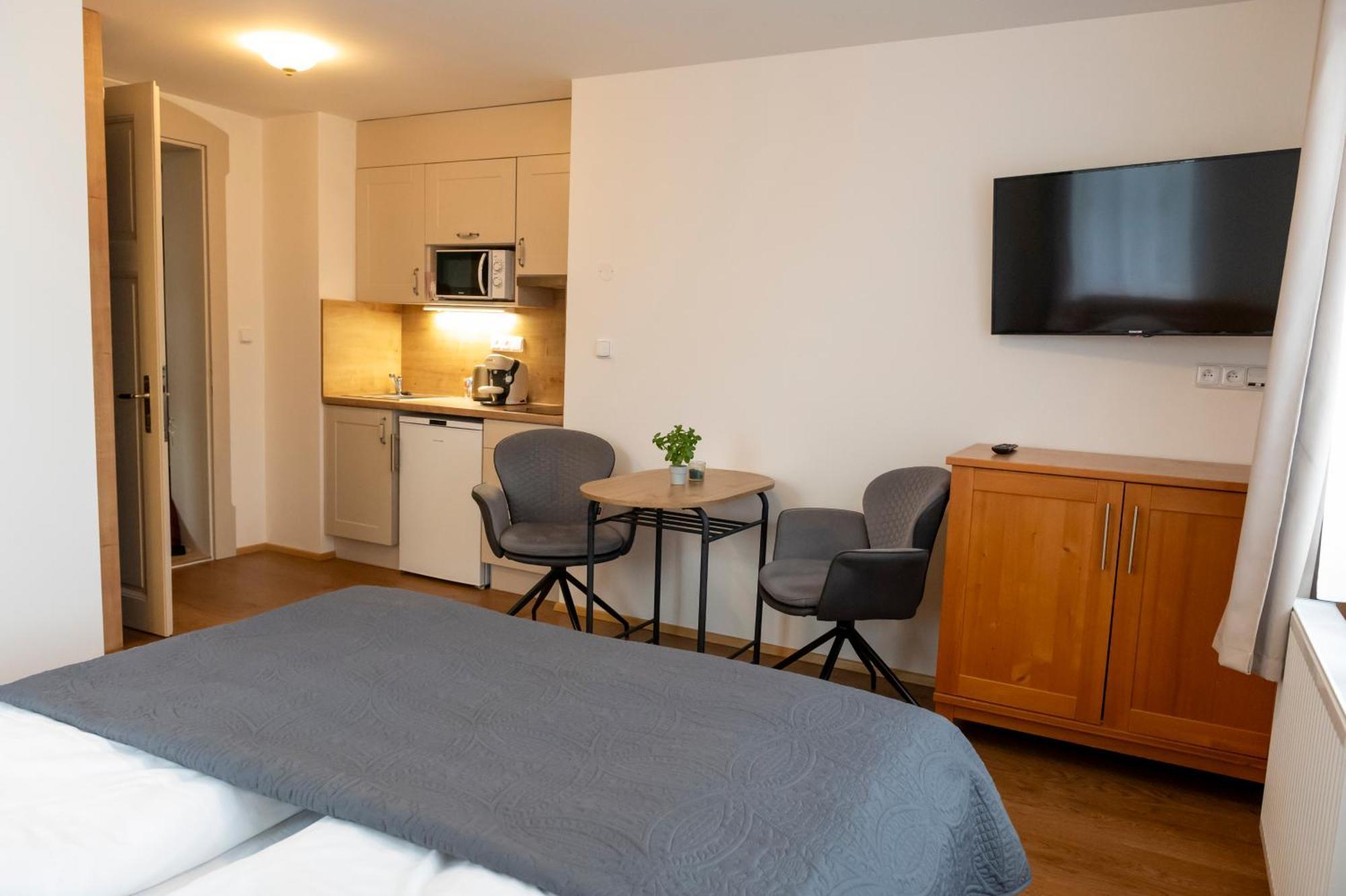 Apartment 1914 Radlo